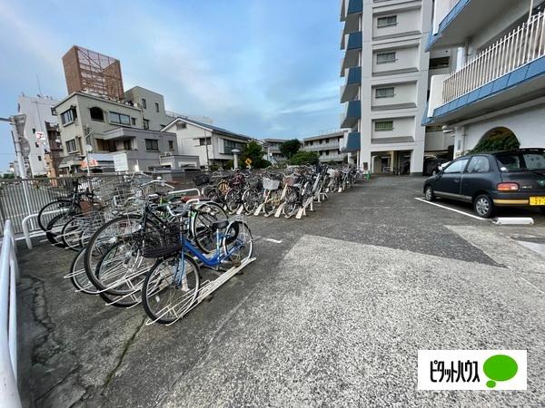 六郷東豊エステート 駐車場