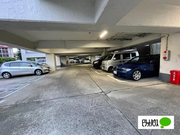 六郷東豊エステート 駐車場