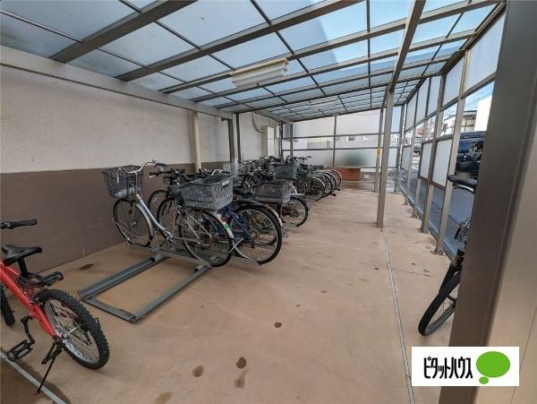 ハイツ池上 駐車場