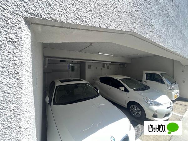 洗足池ローズベイハイツ 駐車場