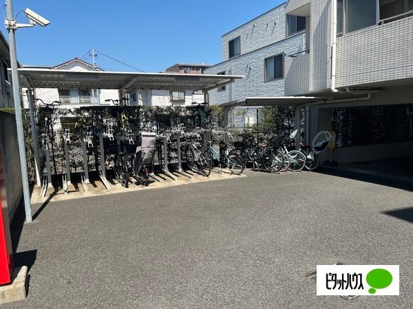 ファミールグラン南雪ケ谷パークサイド 駐車場