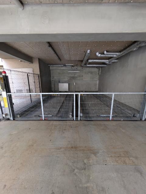 クレッセント多摩川Ⅱ 駐車場
