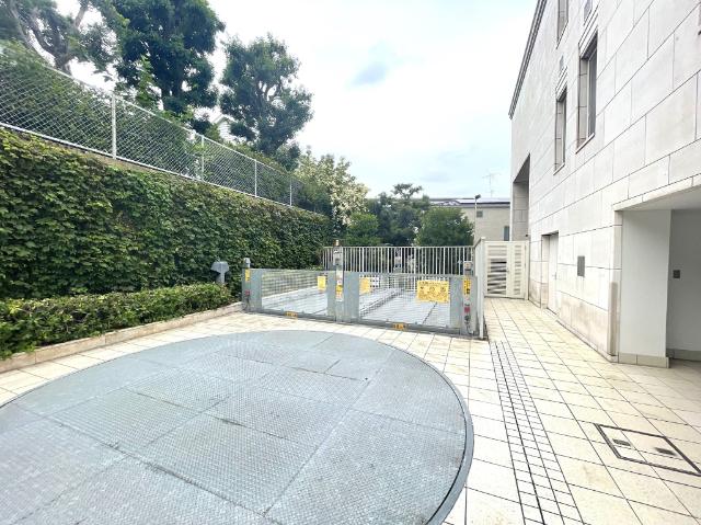 ミュゼ白金長者丸 駐車場
