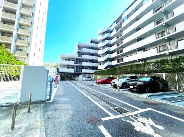 ミサワホームズ東大井 駐車場