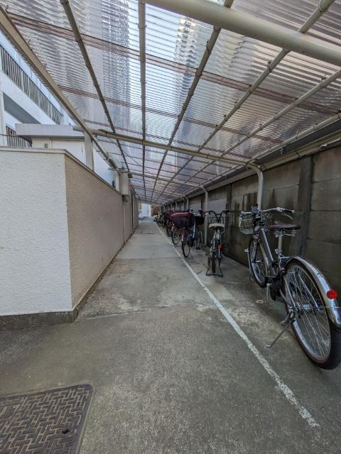 雪谷第2コーポラス 駐車場