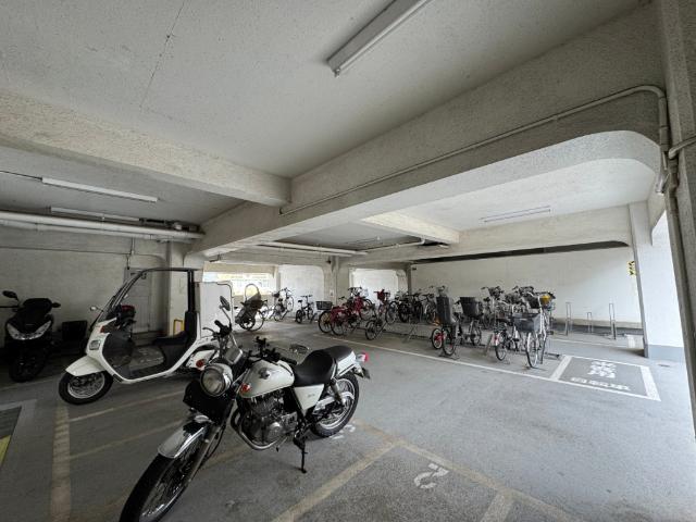 ライオンズマンション馬込 駐車場