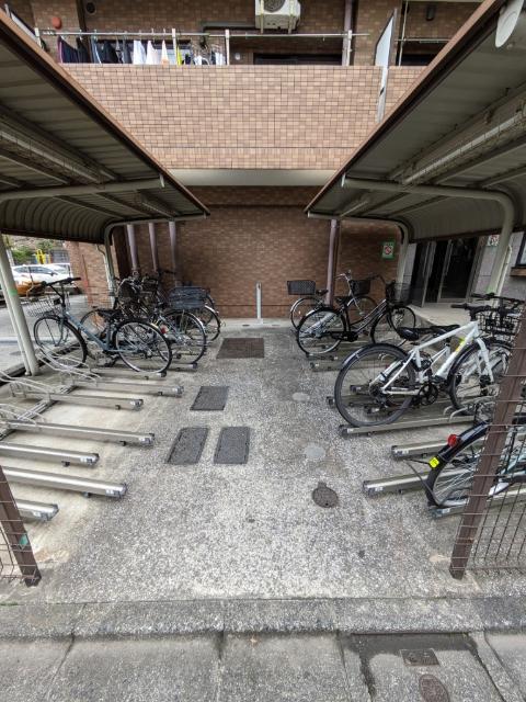 グランイーグル大森中央 駐車場