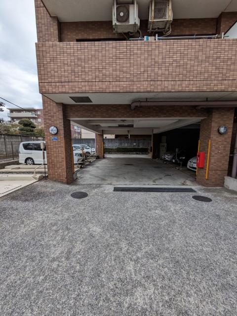 グランイーグル大森中央 駐車場