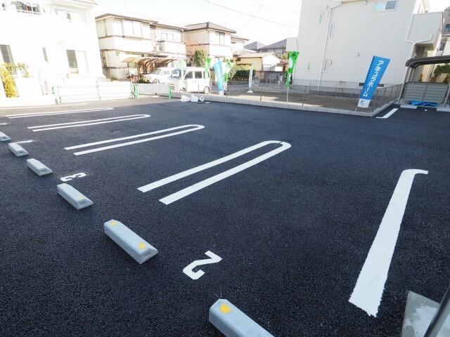 メゾン　アンソレイユ（303） 駐車場