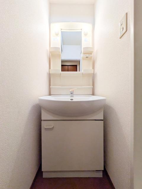 エクシーレ（105） 玄関