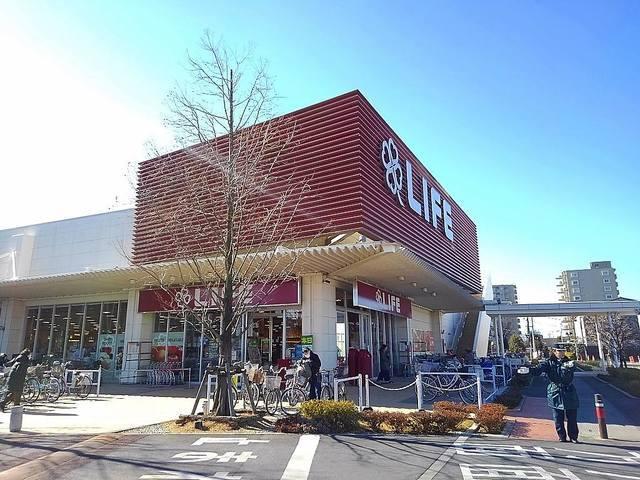 ライフ吉川栄町店：1225m