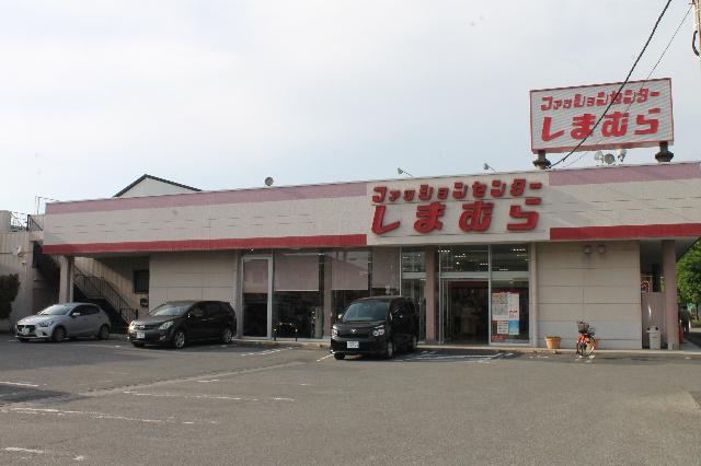 ファッションセンターしまむら吉川店：104m