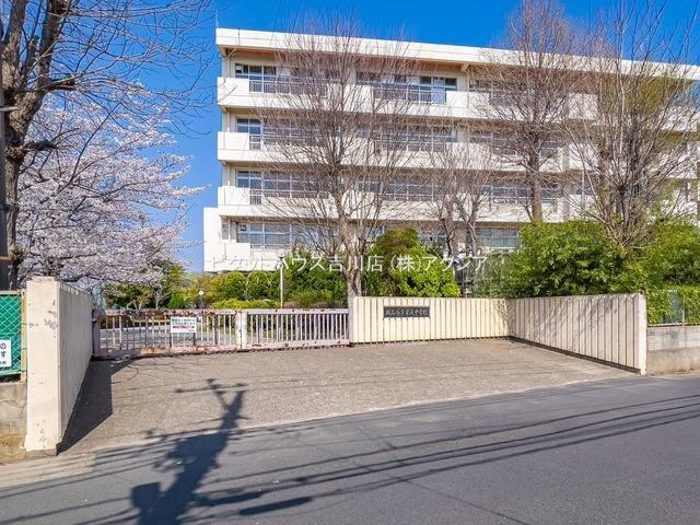 越谷市立栄進中学校：487m