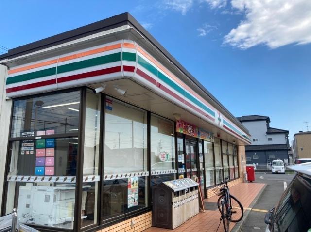 セブンイレブン吉川美南5丁目店：636m