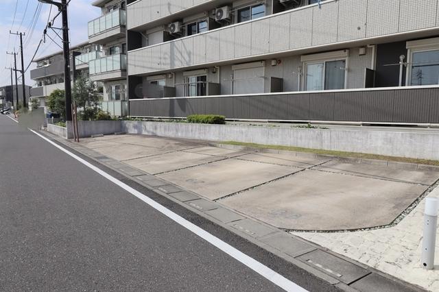 ヘリオス吉川美南　ウラノス（105） 駐車場