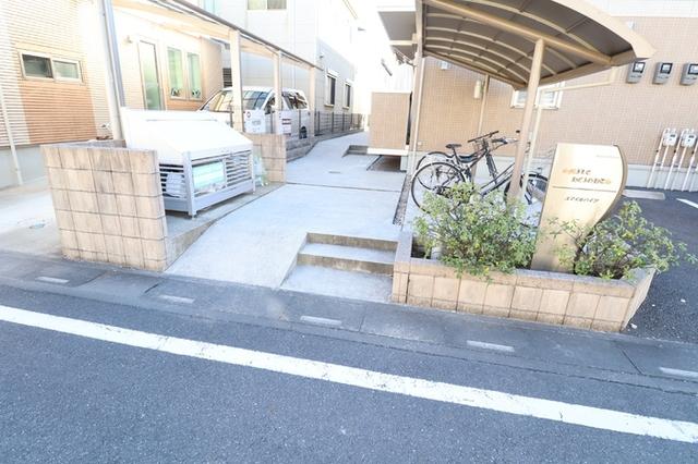 スマイルハイツ（102） エントランス