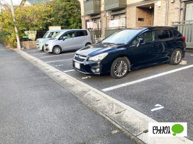 アサミエレガンス（203） 駐車場