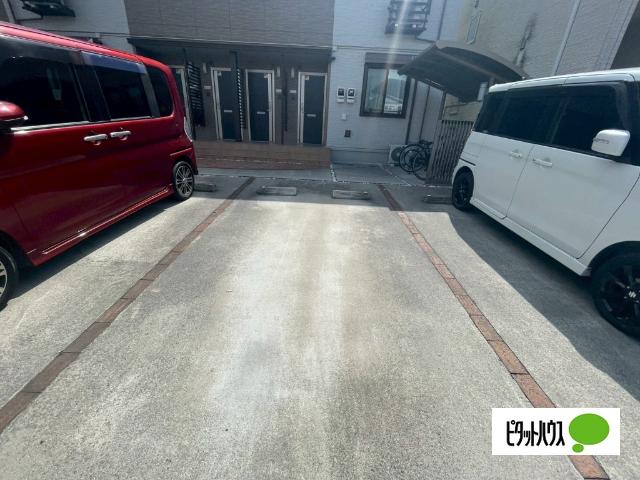 セントラル（103） 駐車場