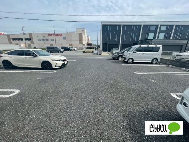 ブライトコート（202） 駐車場