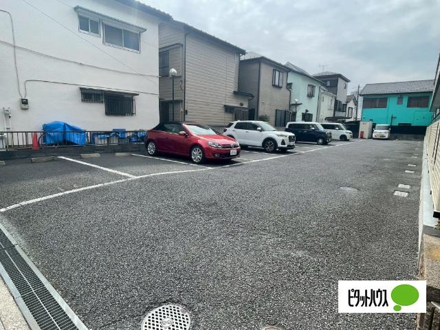 ロイヤルハーモニー（207） 駐車場