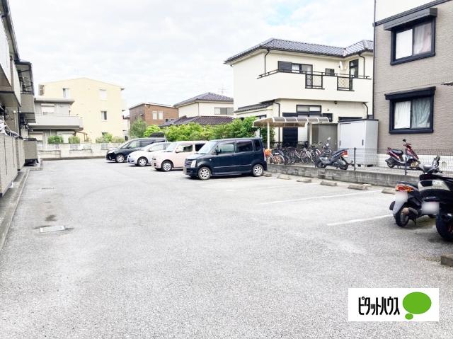 アーバンヒルズ　Ⅰ（102） 駐車場