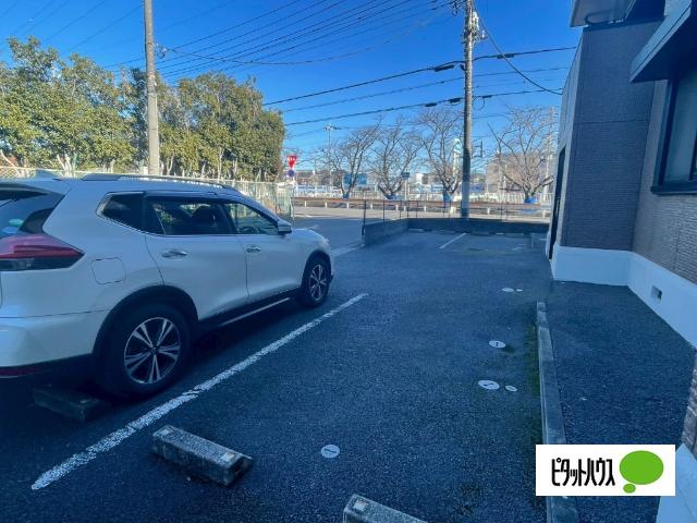 シンヤハンズ　Ⅰ（102） 駐車場