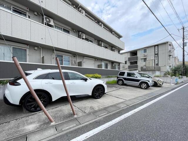 ヘリオス吉川美南　ウラノス（106） 駐車場