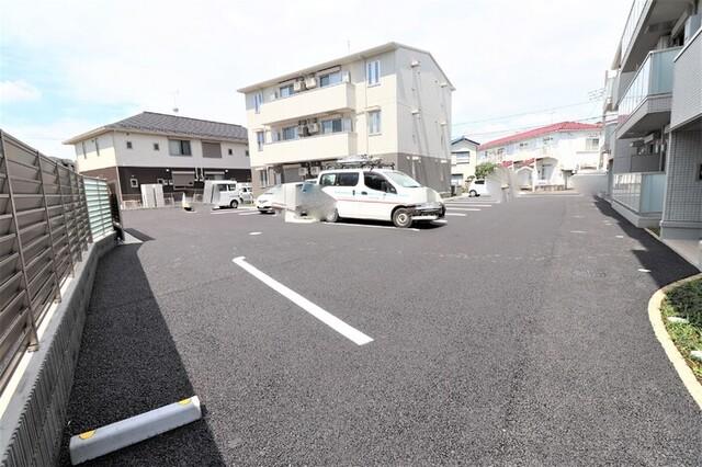 アロサール　Ⅱ（301） 駐車場