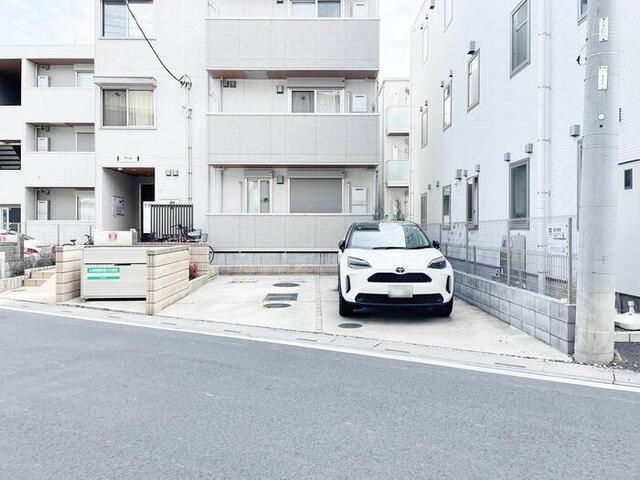 ange（101） 駐車場