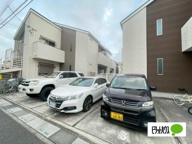 レイクタウンウエストR（102） 駐車場