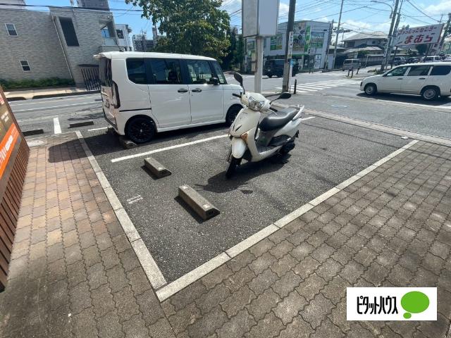 幸輝ビル（203） 駐車場