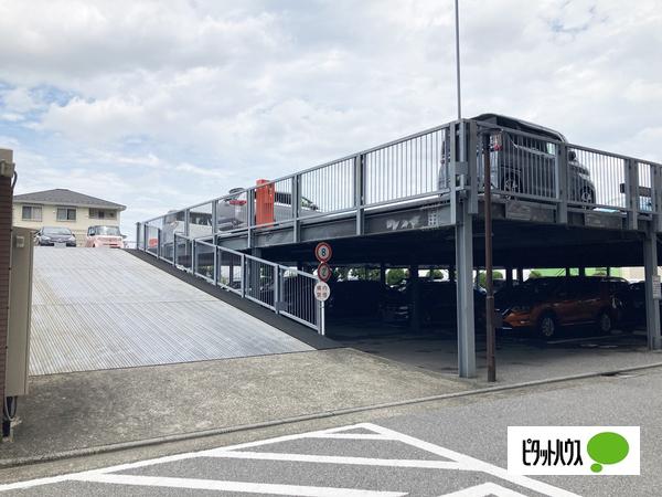 クレール草加Ⅰ番館 駐車場