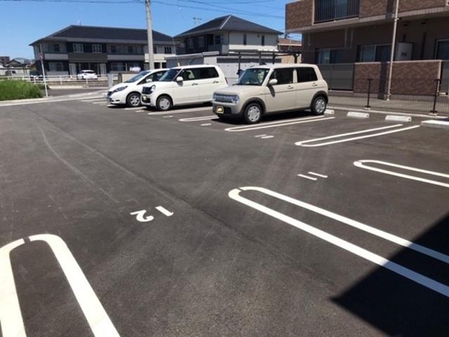 ウィットエム（101） 駐車場