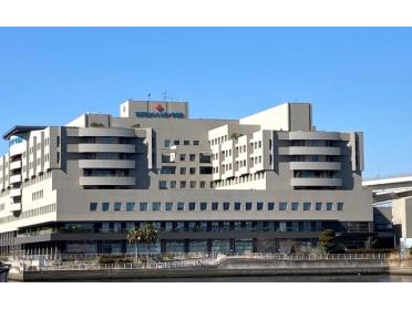 横浜市立みなと赤十字病院：925m