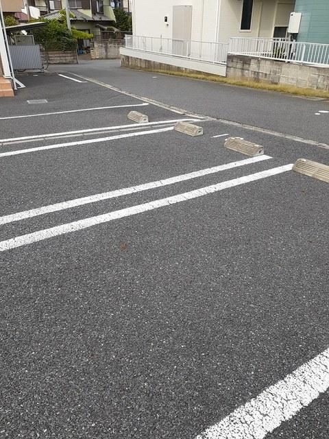 プリンセッサ（205） 駐車場