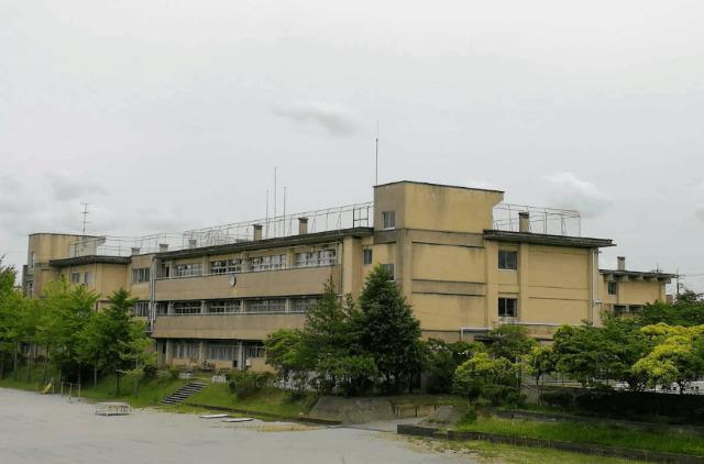 柏市立富勢小学校：1255m