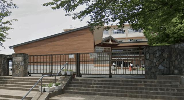 我孫子市立我孫子第二小学校：1004m