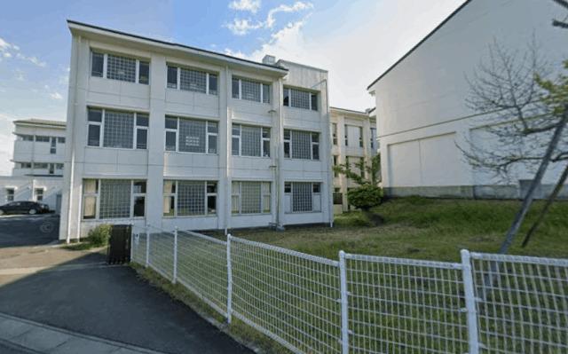 取手市立高井小学校：671m