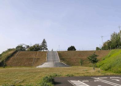 木下交流の杜広場：471m