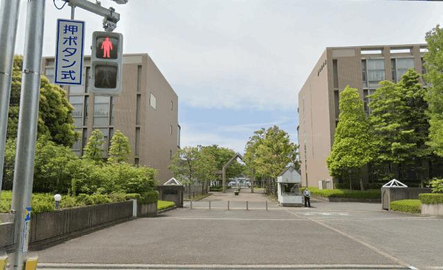川村学園女子大学図書館：1624m