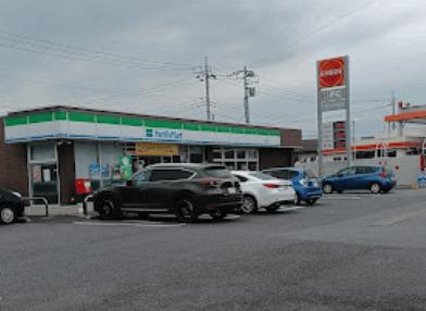 ファミリーマート守谷美園店：449m