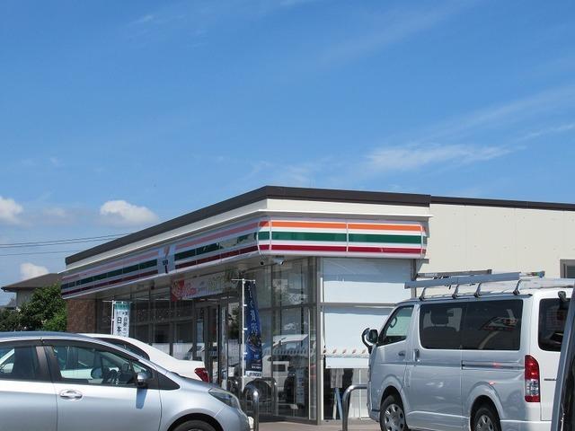 セブンイレブン取手椚木店：490m