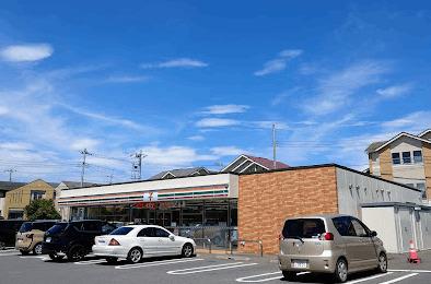 セブンイレブン柏手賀の杜店：393m