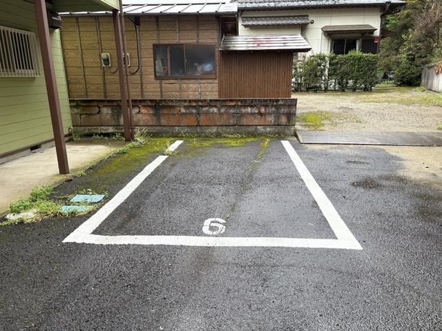 オークス小林（203） 駐車場