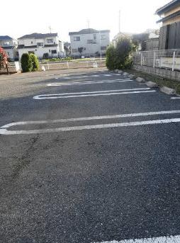 グランソレイユ（203） 駐車場
