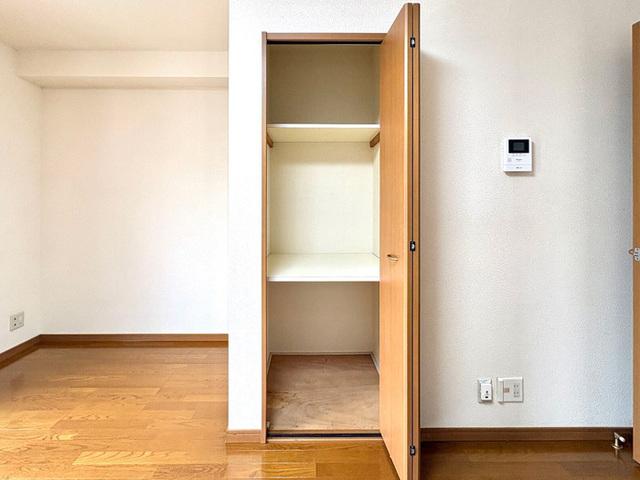 ロイヤルメゾン（105） 収納