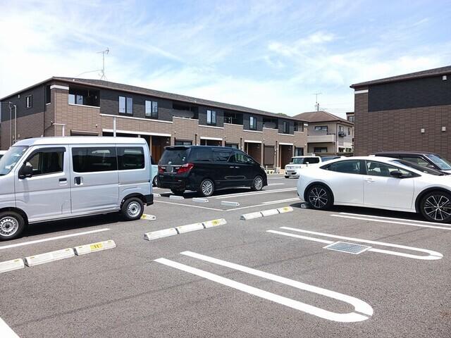 アムール・メゾン（205） 駐車場