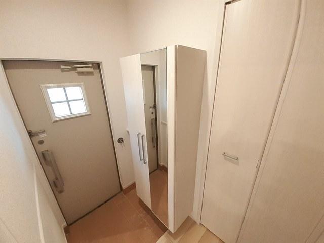 クラッシーコート（101） 玄関