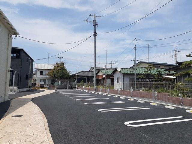 クラッシーコート（101） 駐車場