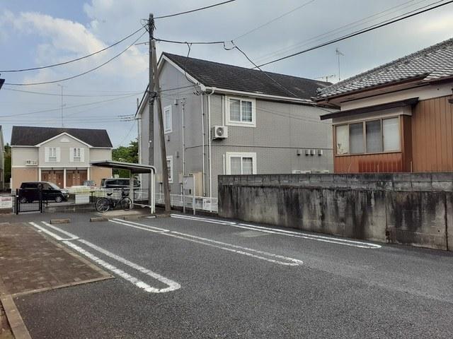 オーブリー（101） 駐車場
